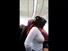 Shay Evansは彼女よりも大きなおっぱいを持っています。 えろ 動画 先生